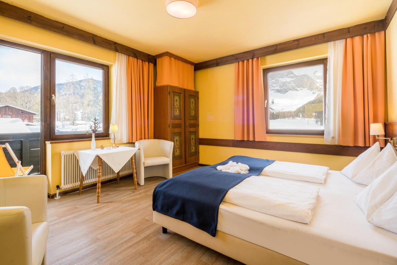 Ferienhotel Knollhof Ramsau am Dachstein Exterior foto