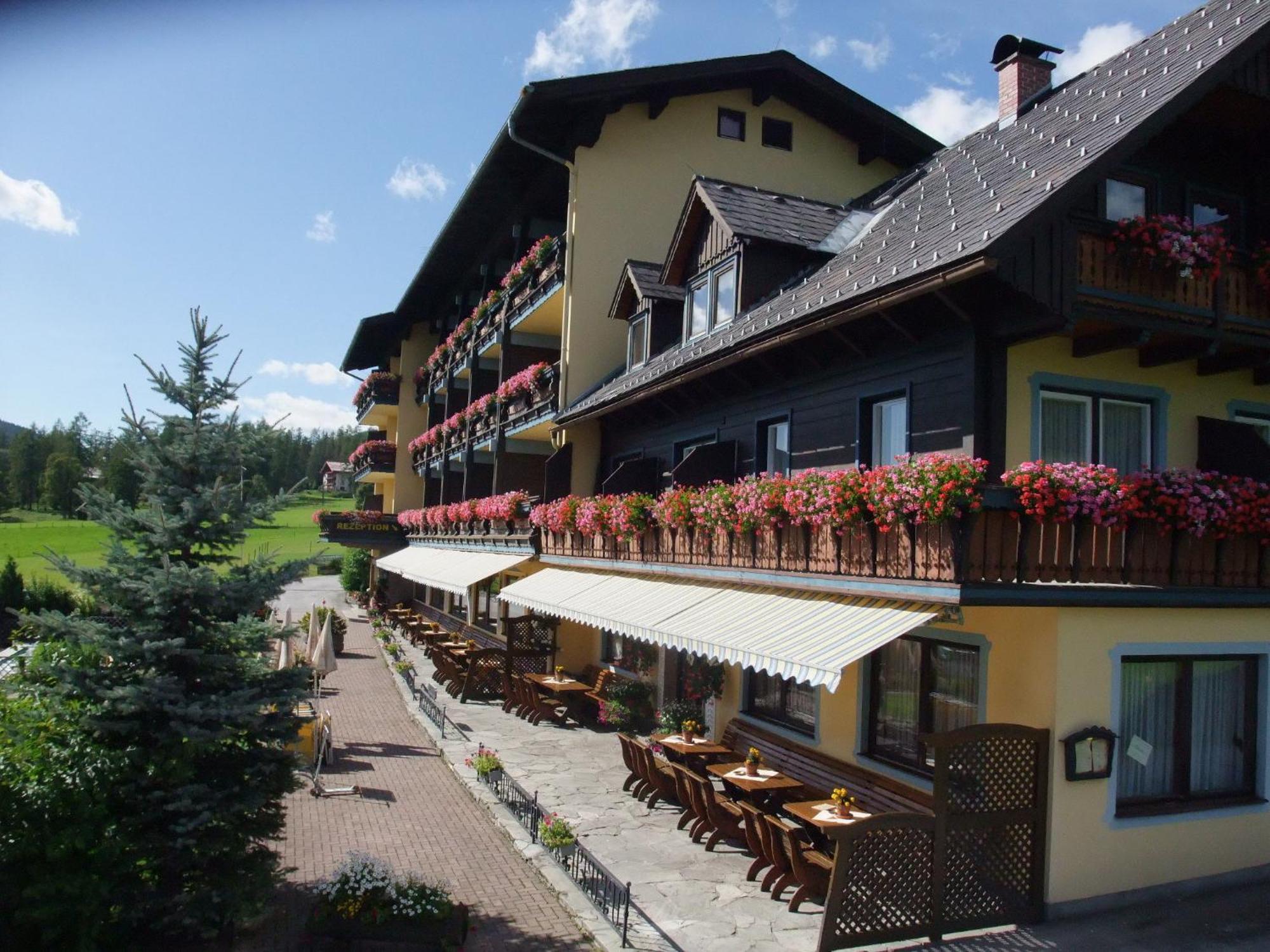 Ferienhotel Knollhof Ramsau am Dachstein Exterior foto