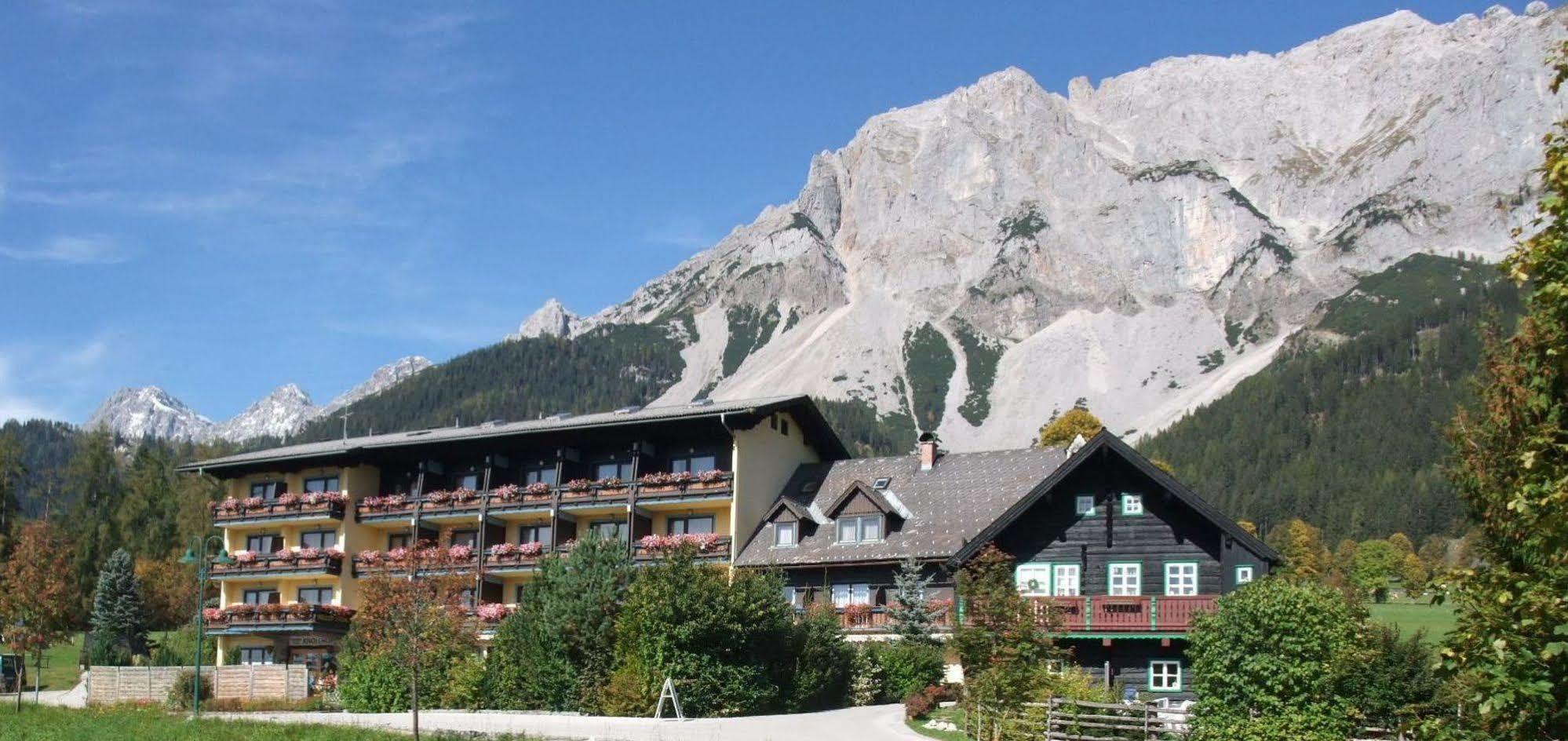 Ferienhotel Knollhof Ramsau am Dachstein Exterior foto