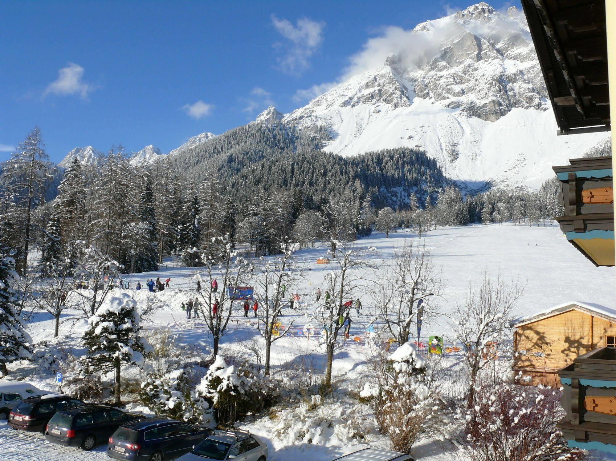 Ferienhotel Knollhof Ramsau am Dachstein Exterior foto